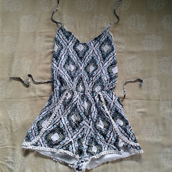 FREE WITH PURCHASE festival summer geometric romper tassles open back - Picture 1 of 5